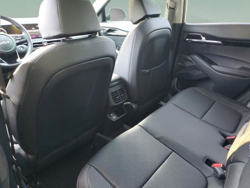 New 2026 Kia Seltos EX FWD image 8