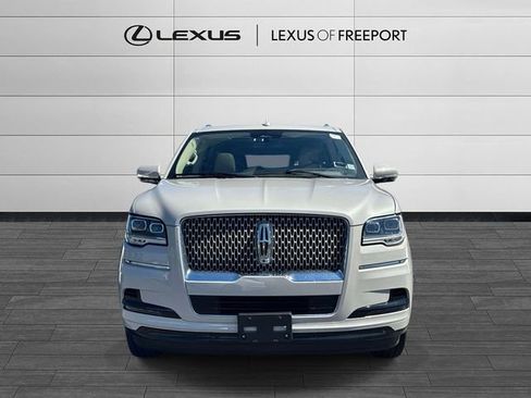 Used 2024 Lincoln Navigator L Reserve AWD/4WD image 2