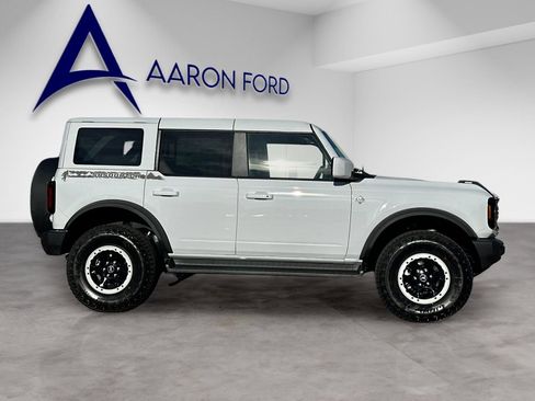 New 2025 Ford Bronco Outer Banks w/ Sasquatch Package image 6