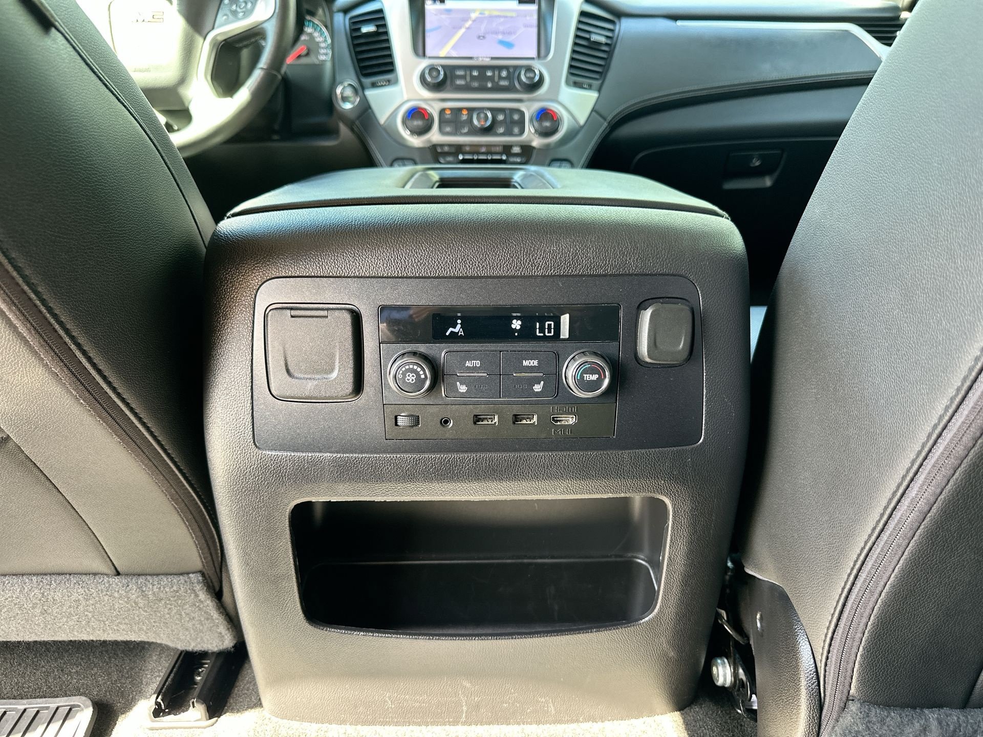 Certified 2018 GMC Yukon SLT w/ Premium Edition RWD image 22