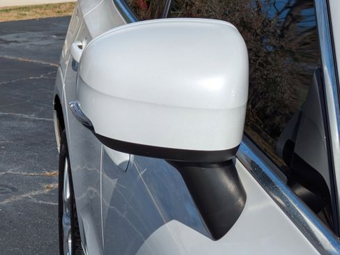 Used 2021 Volvo XC60 T5 Momentum w/ Protection Package Premier image 11