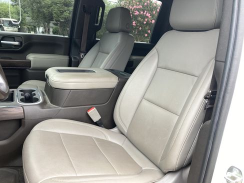 Used 2021 GMC Sierra 2500 SLT w/ SLT Premium Package AWD/4WD image 3