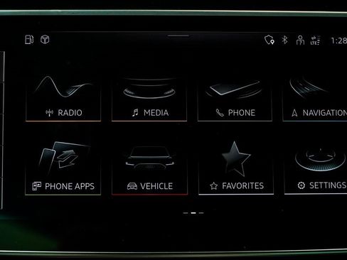 Used 2023 Audi Q8 Prestige image 27