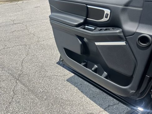 New 2027 Ford Expedition Platinum w/ Stealth Performance Package AWD/4WD image 14