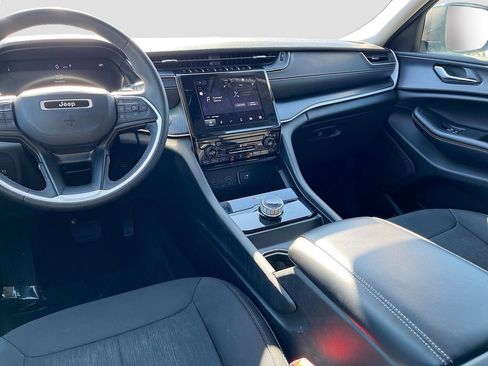 Used 2023 Jeep Grand Cherokee L Laredo image 26