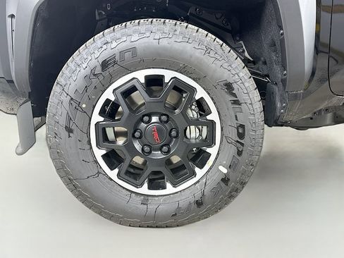 New 2026 Toyota Tacoma TRD Off-Road AWD/4WD image 32
