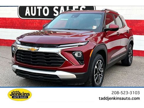 Used 2025 Chevrolet TrailBlazer LT image 1