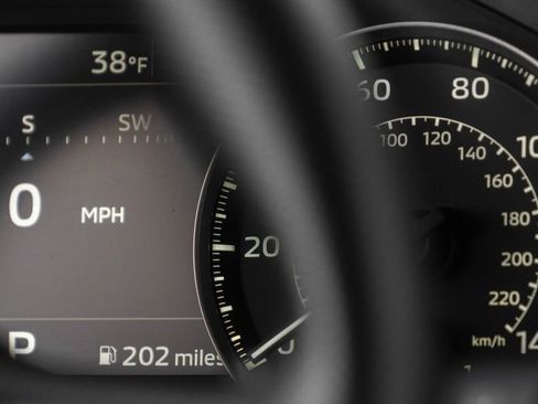 Used 2024 Mitsubishi Outlander SE Black Edition image 31