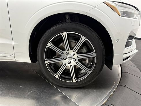 Used 2020 Volvo XC60 T5 Inscription w/ Protection Package image 9