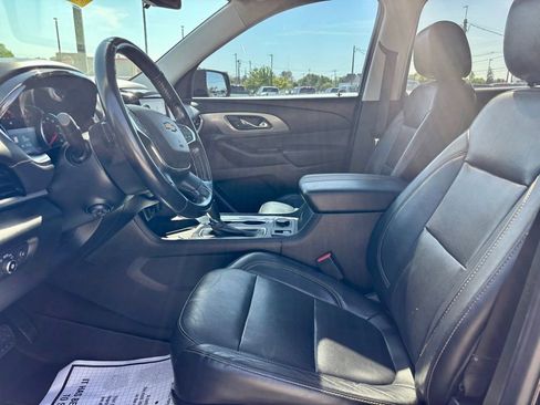 Used 2020 Chevrolet Traverse Premier w/ Redline Edition FWD image 9
