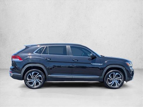 Used 2022 Volkswagen Atlas Cross Sport SEL AWD/4WD image 4