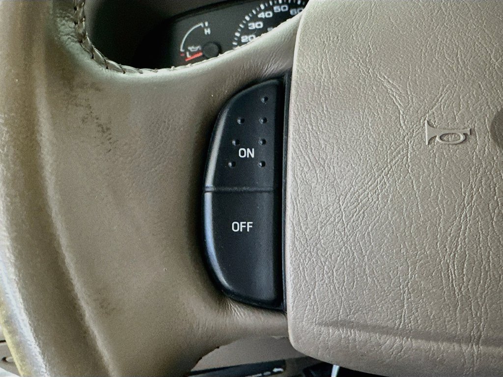 Used 2004 Ford F350 Lariat AWD/4WD image 25