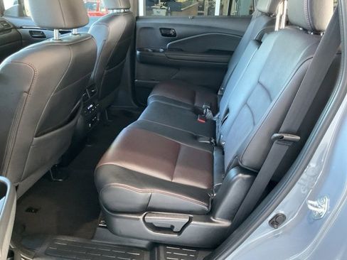 Certified 2024 Honda Passport Black Edition image 20