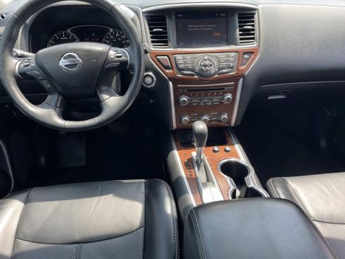 Used 2018 Nissan Pathfinder Platinum FWD image 10