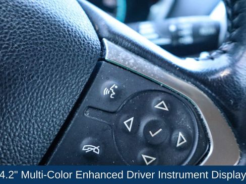 Used 2019 Chevrolet Traverse LT image 13