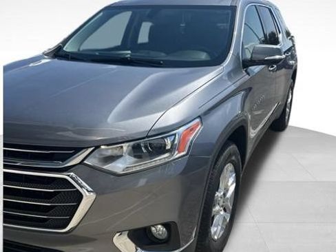 Used 2018 Chevrolet Traverse LT w/ LPO, Cargo Package AWD/4WD image 2