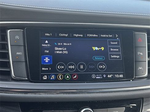 Used 2024 Buick Enclave Premium image 30