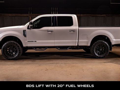 Used 2017 Ford F250 Lariat w/ Lariat Ultimate Package AWD/4WD image 5
