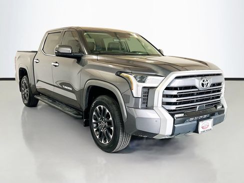 Used 2024 Toyota Tundra Limited w/ Power Package AWD/4WD image 3