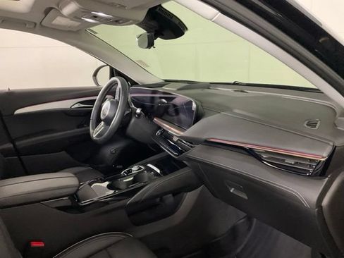 Used 2024 Buick Envision Avenir AWD/4WD image 30