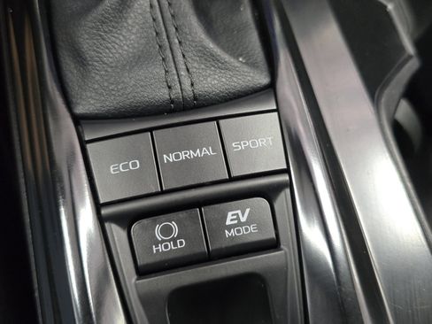 Certified 2025 Toyota Camry LE image 6