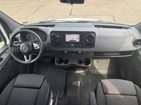 Used 2019 Mercedes-Benz Sprinter 170 image 22