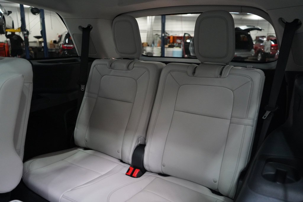 Used 2026 Lincoln Aviator Reserve AWD/4WD image 35