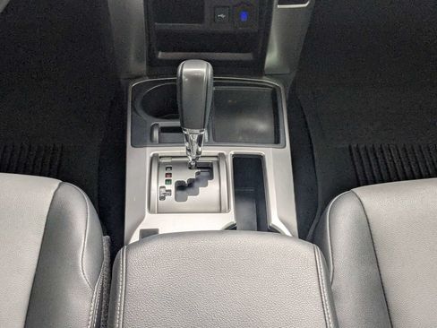 Used 2022 Toyota 4Runner SR5 Premium w/ Moonroof Package RWD image 19