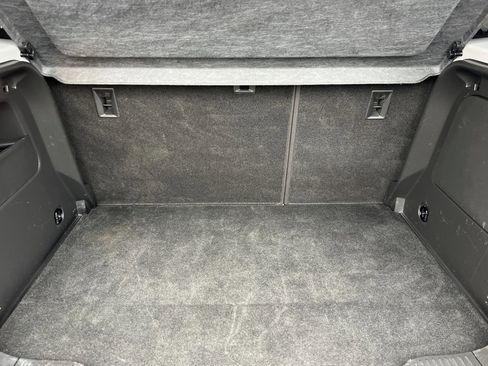 Used 2021 Chevrolet Trax LT w/ LT Convenience Package image 15