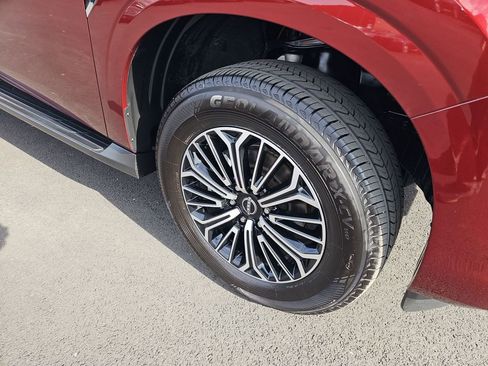 Used 2025 Nissan Armada SL w/ Captain's Chari Seat Package image 14