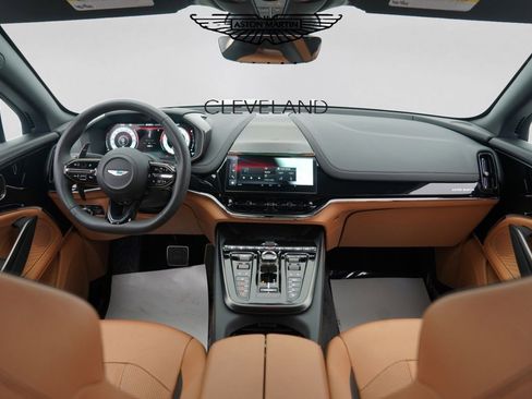 Used 2025 Aston Martin DBX 707 AWD/4WD image 43