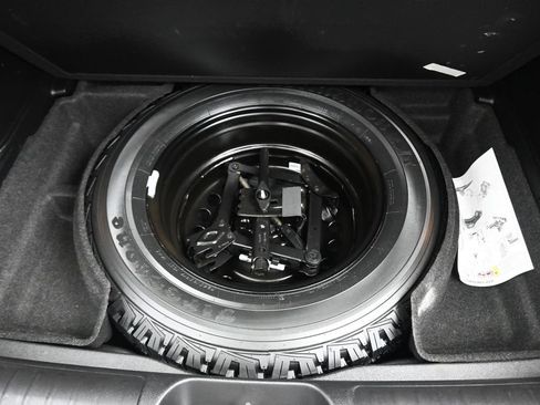 Used 2019 Jeep Cherokee Trailhawk AWD/4WD image 46