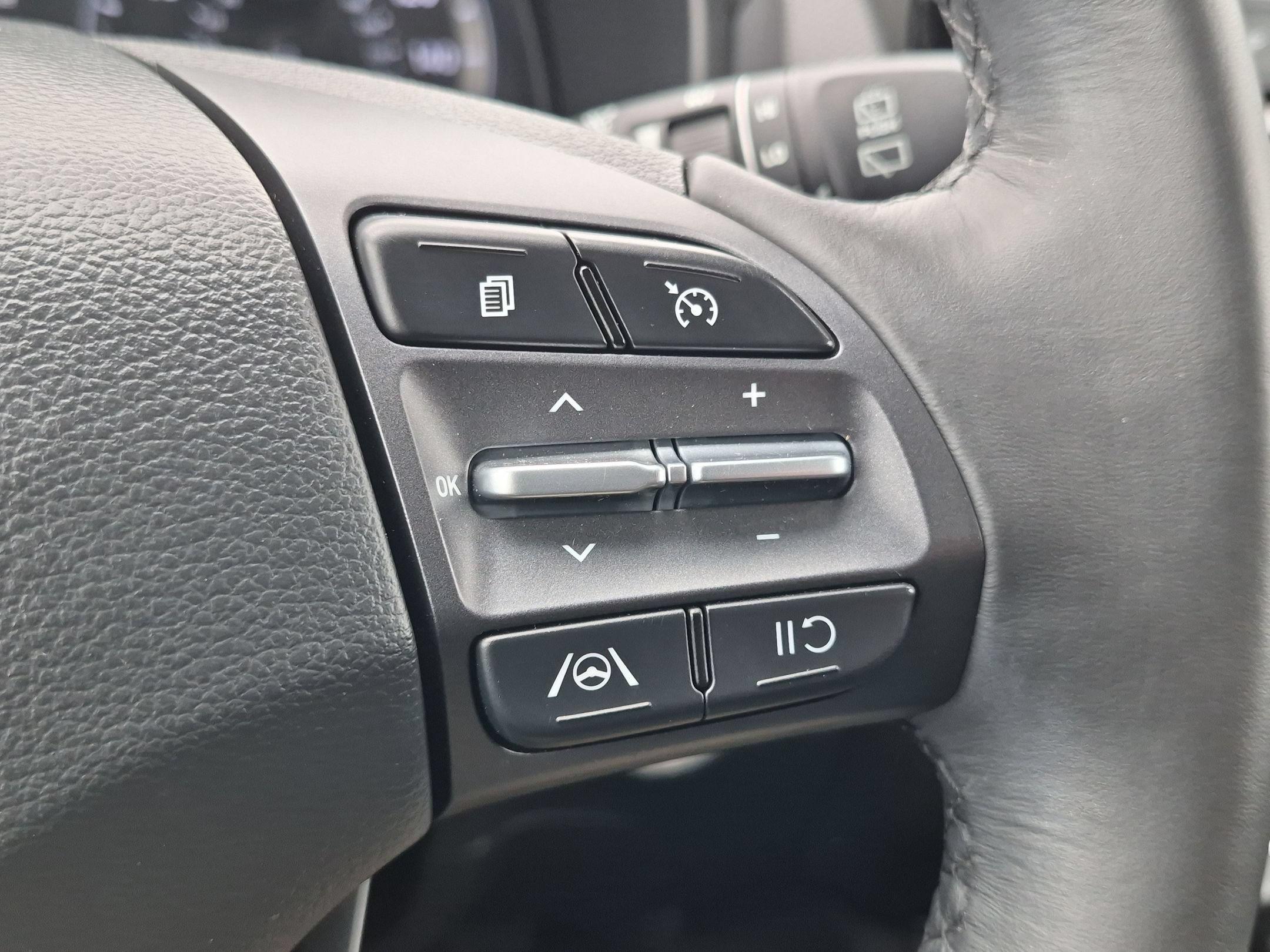 Used 2023 Hyundai Kona SEL w/ Convenience Package AWD/4WD image 15