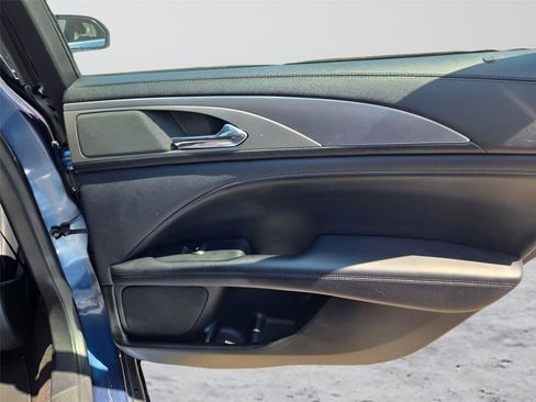 Used 2019 Lincoln MKZ Premiere FWD image 10