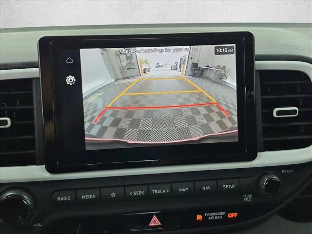 Certified 2025 Hyundai Venue Limited FWD image 14
