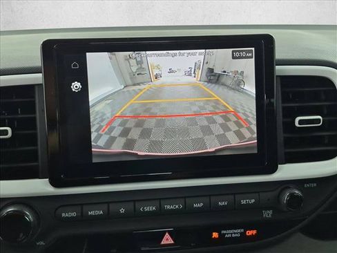 Certified 2025 Hyundai Venue Limited FWD image 14