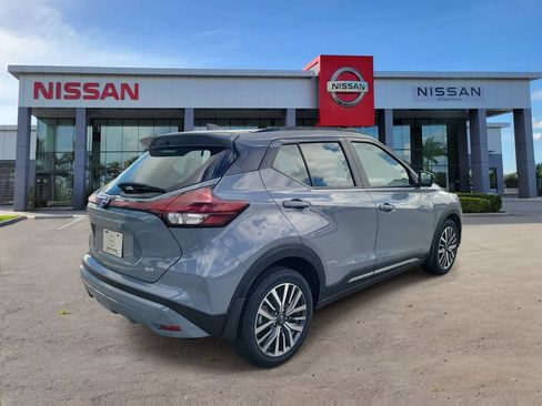 Used 2024 Nissan Kicks SR w/ SR Premium Package FWD image 2