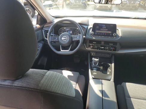 Certified 2023 Nissan Rogue SV FWD image 18