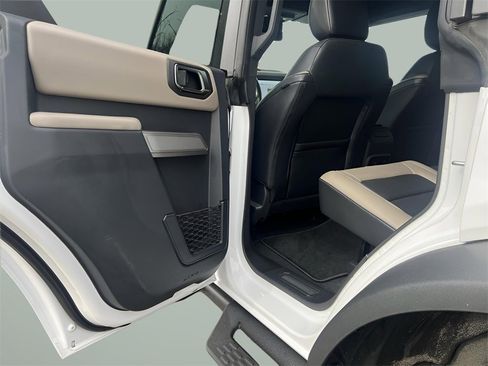 Used 2023 Ford Bronco Wildtrak image 36