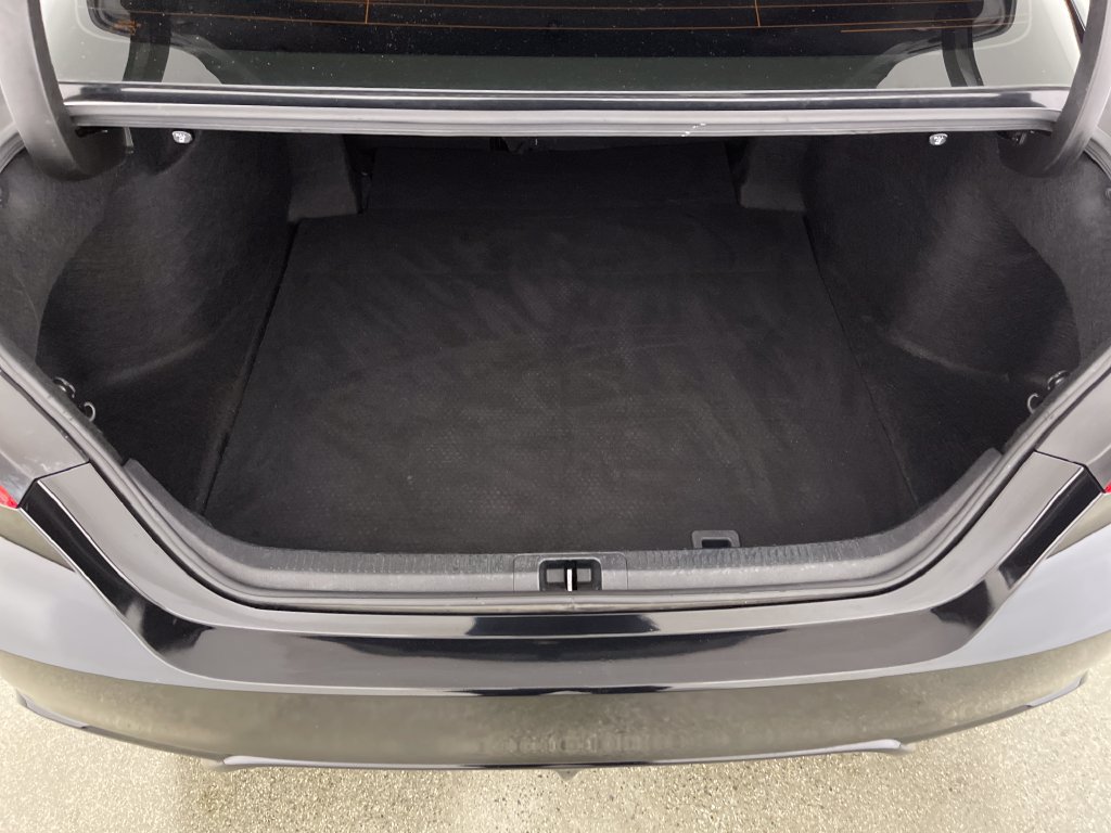Certified 2019 Toyota Camry SE FWD image 10