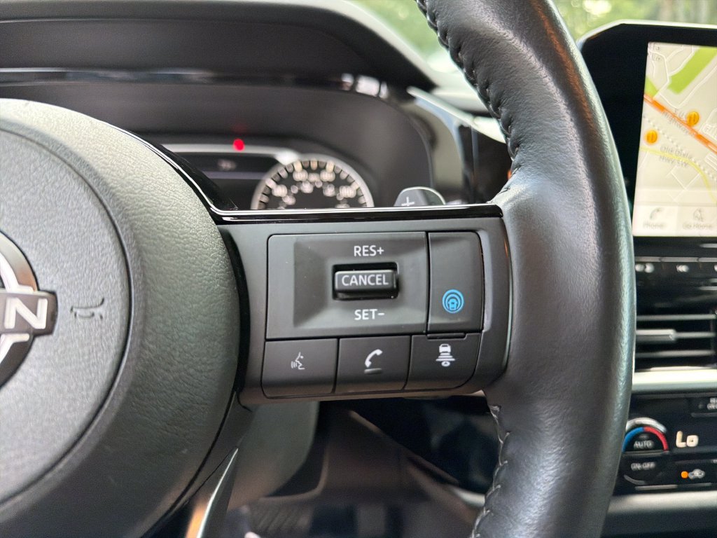 Used 2022 Nissan Pathfinder SL FWD image 23