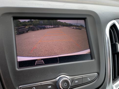 Used 2024 Chevrolet Equinox LT AWD/4WD image 23
