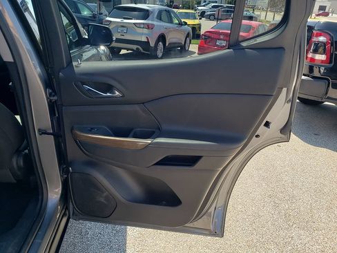 Used 2020 GMC Acadia SLE w/ Driver Convenience Package FWD image 15