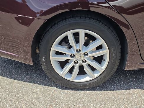 Used 2013 Toyota Avalon XLE Premium FWD image 5