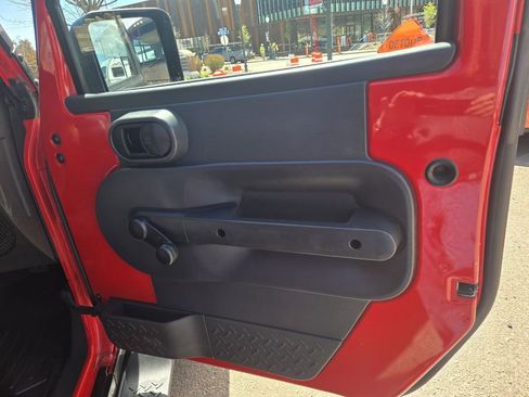 Used 2010 Jeep Wrangler Unlimited Sport AWD/4WD image 23