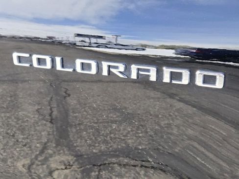 Used 2024 Chevrolet Colorado ZR2 w/ ZR2 Convenience Package III AWD/4WD image 38