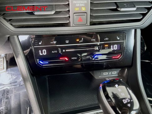 Used 2025 Volkswagen Jetta Sport FWD image 23