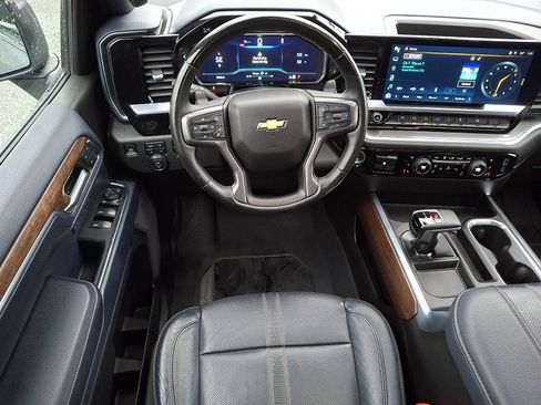 Certified 2023 Chevrolet Silverado 1500 High Country w/ High Country Premium Package image 11