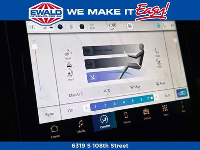 New 2025 Jeep Grand Cherokee Limited w/ Luxury Tech Group II