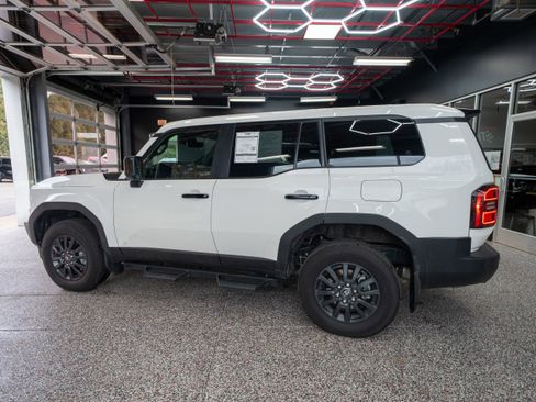 Used 2025 Toyota Land Cruiser 1958 image 2